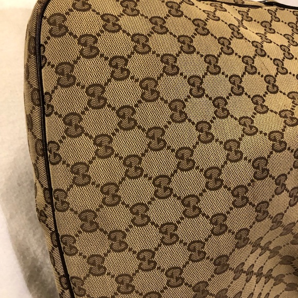GUCCI Crescent Half Moon Hobo Bag Retailed @$995 - Picture 16 of 16